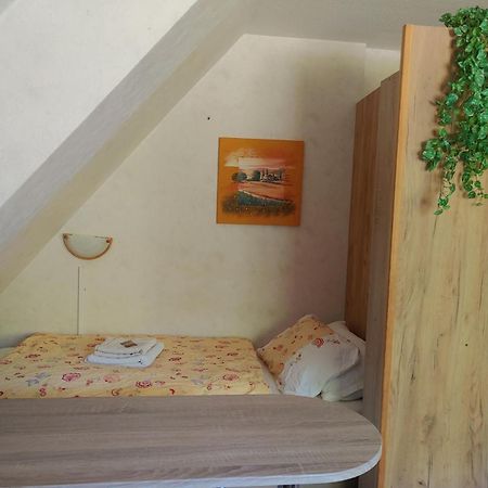 לינה וארוחת בוקר Thomasburg Hof Kueselberg מראה חיצוני תמונה